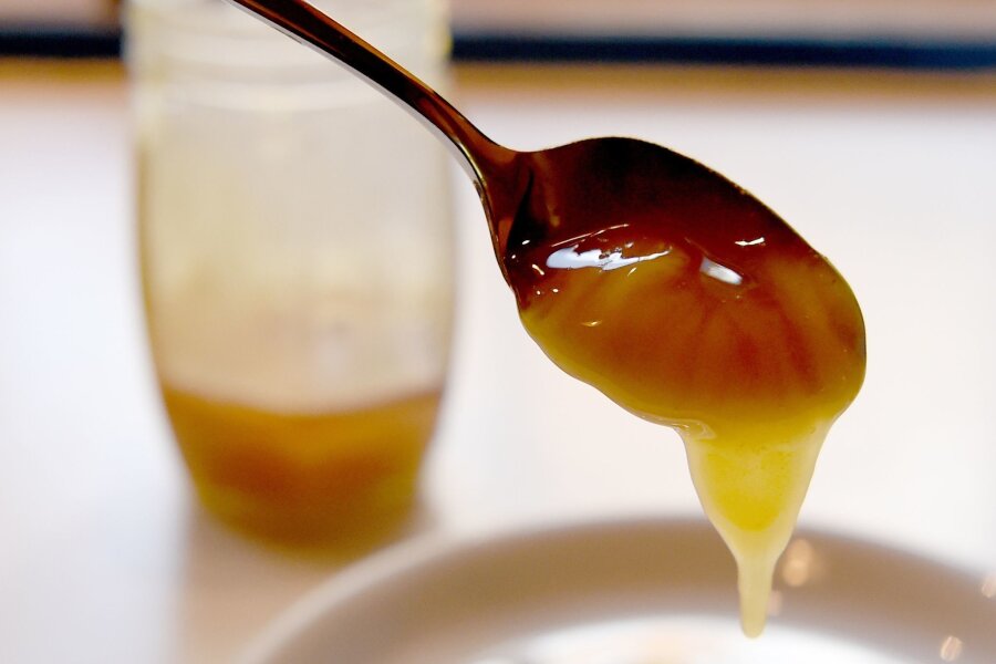 EU-"Frühstücksrichtlinien": Herkunft von Honig aufs Etikett - Bei Honigmischungen müssen künftig die Herkunftsländer und ihr jeweiliger Anteil angegeben werden.