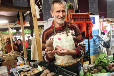 Europäischer Bauernmarkt in Plauen: Auf diese neuen Spezialitäten können sich Besucher freuen - Steffen Janke, der Kartoffelsammler und Anbauer aus dem Vogtland, ist wieder mit dabei.