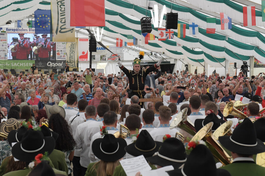 Europäisches Blasmusikfestival 2023 in Bad Schlema: Das ist das Programm - Auf zwei Bühnen erwartet die Festival-Besucher ein abwechslungsreiches Programm.