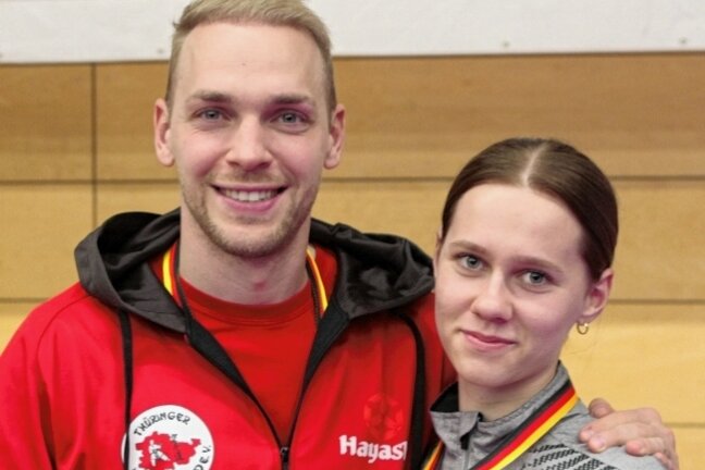 Europameister trainiert Nachwuchs - Noah Bitsch (l.) gratulierte der Rochlitzerin Selina Fabian zu Bronze bei der DM. 