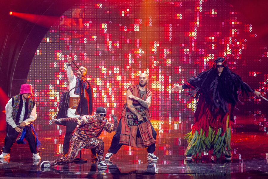 Eurovision Song Contest 2022: Das große Finale im Liveticker - Ukraine : 12 points - das Kalush Orchestra aus der Ukraine hat mit dem Titel "Stefania" den Sieg geholt