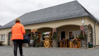 Ex-Buswarte sucht neuen Pächter - Nach anderthalb Jahren gibt der Tierschutzverein Rowi-Röthenbach die Alte Buswarte wieder auf. Es sei "ein schönes Projekt zur falschen Zeit" gewesen, sagt Vereinschefin Folke Lanius. 