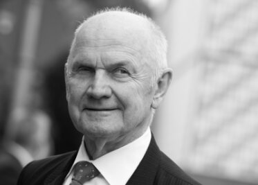 Ex-VW-Chef Ferdinand Piëch ist tot - Der frühere VW-Vorstands- und Aufsichtsratschef Ferdinand Piëch ist gestorben.
