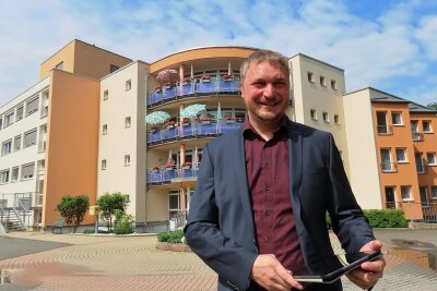 Ex-Zeitsoldat leitet nun DRK-Pflegeheim in Werdau - Marcel Strobel ist jetzt Chef von 68 Mitarbeitern.