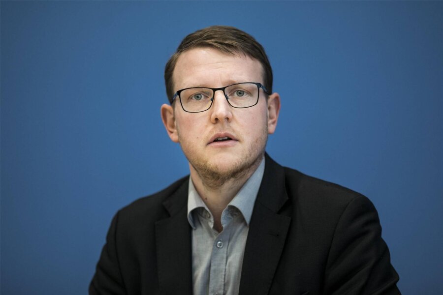 Extremismus-Forscher Matthias Quent: „Die Stimmung, die die AfD erzeugt, macht Gewalt wahrscheinlicher“ - Professor Matthias Quent, Rechtsterrorismus-Experte und Buch-Autor.