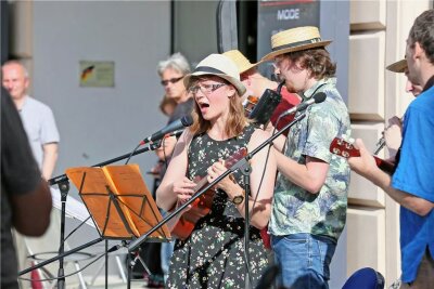 „Fête de la Musique“ an 16 Standorten in Zwickau - 2021 war in Zwickau beim Musikfest die Band Sauerkrauts dabei.