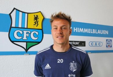 Fabian Stenzel verlängert Vertrag bis 2017 beim CFC - 