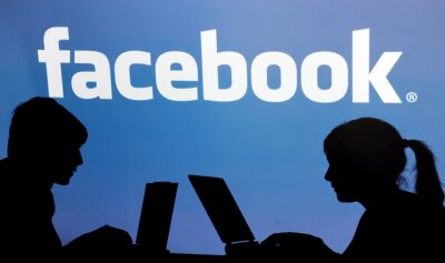 "Facebook at Work": Facebook plant neues Karriere-Netzwerk fürs Büro - Facebook plant ein neues Karriere-Netzwerk: Mit "Facebook at Work" sollen sich Mitarbeiter untereinander austauschen können.