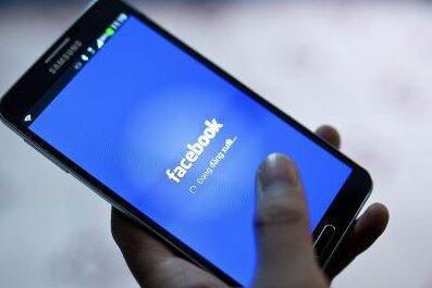 Facebook ermöglicht Sicherheitscheck während Terrorserie in Paris - 