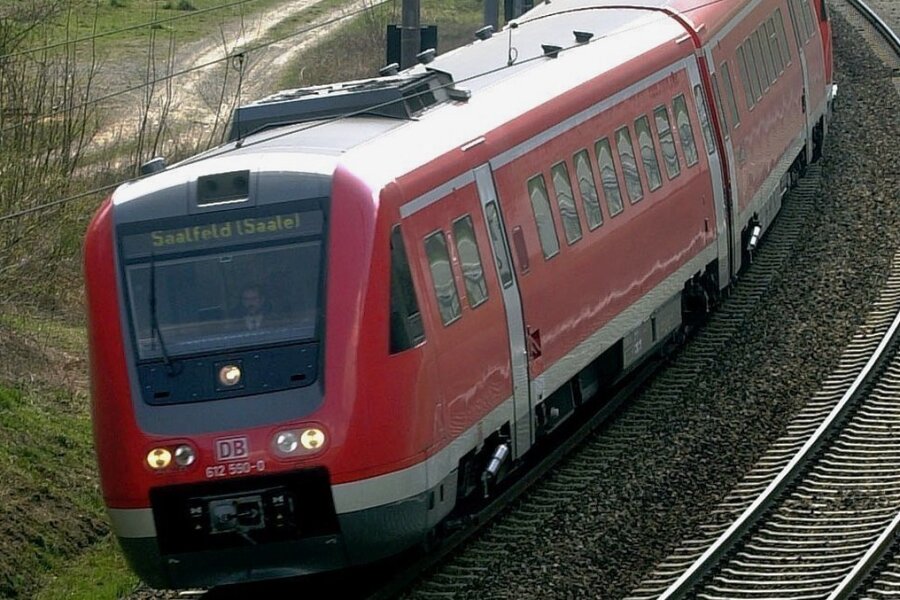 Fahrgastverband fordert: Regionalexpress aus Thüringen muss nach Chemnitz verlängert werden - 