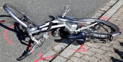 Fahrradfahrerin schwer verletzt - Das E-Bike der Frau. 
