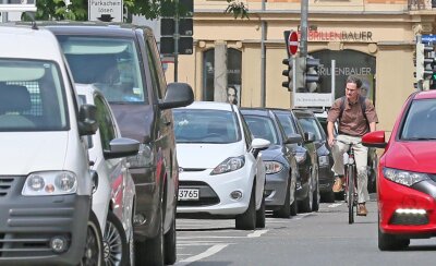 Fahrradfreundlichkeit: Zwickau fast Letzter - Keine ungefährliche Angelegenheit: Radfahren in Zwickau.