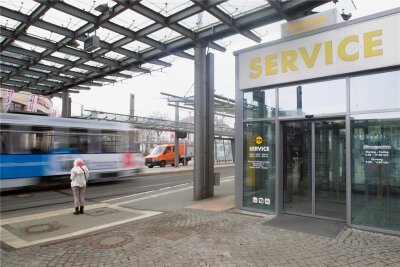 Fahrscheine der Plauener Straßenbahn verlieren ihre Gültigkeit -  Die alten, noch nicht benutzten Tickets werden bis spätestens 30. September im PSB-Service am Tunnel zurückgenommen beziehungsweise können dort gegen Zahlung des Differenzbetrages in neue Fahrscheine umgetauscht werden.