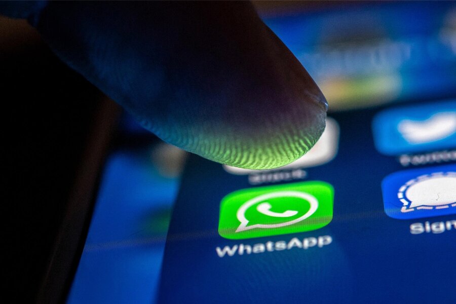 Fake-SMS und Phishing-Links: Leipziger Sondereinheit gelingt Schlag gegen Betrügerbande - Über Whatsapp machten sich die Betrüger an mögliche Opfer heran. Die Polizei warnt: Niemals eine fremde Nummer bei Whatsapp zurückrufen.