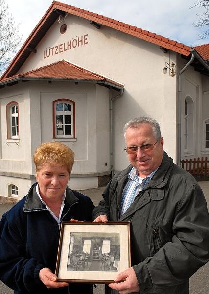 Familientradition seit 90 Jahren - 
              <p class="artikelinhalt">Evelin und Manfred Behring betreiben in Frankenberg die Ausflugsgaststätte "Lützelhöhe".</p>
            