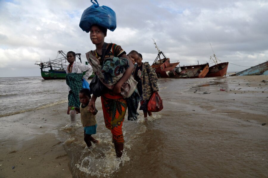 Fast 100 Tote nach Schiffsunglück in Mosambik - In Mosambik wollten Menschen mit einem Fischerboot vor einer Choleraepidemie fliehen. (Archivbild)