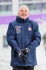 FC Erzgebirge Aue: Diesmal ein Sieg ohne Schnee - Will den Trend fortsetzen: Aues Trainer Pavel Dotchev. 