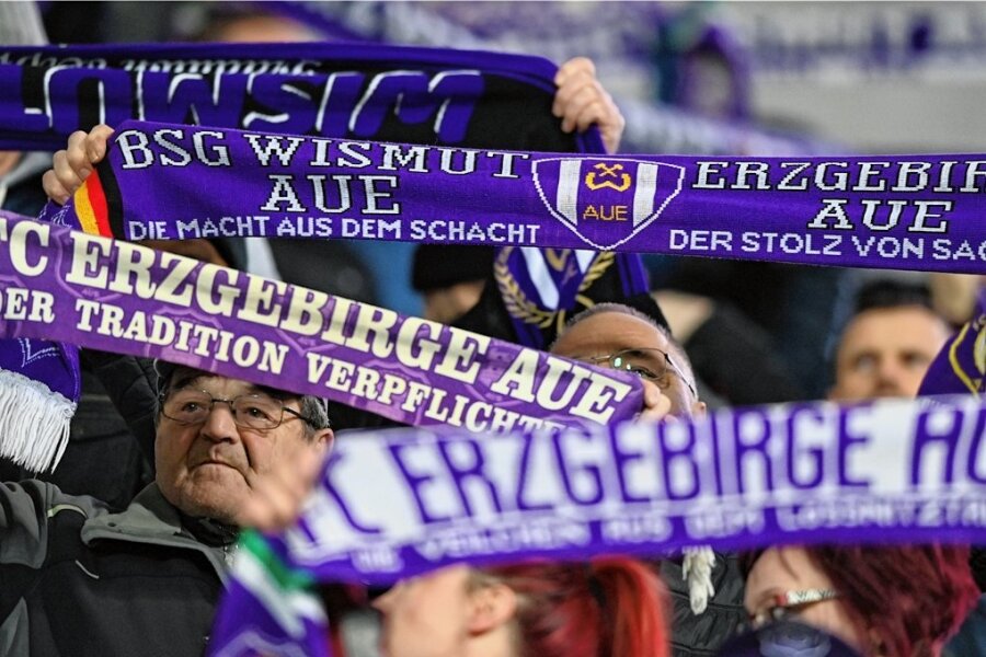 FC Erzgebirge Aue: Ein Präsident für den Neuanfang steht schon bereit - Die Fans des FC Erzgebirge Aue sind eine Macht. Am 12. November haben die Mitglieder unter ihnen die Möglichkeit, zukunftsweisende Entscheidungen für den Verein zu treffen. 