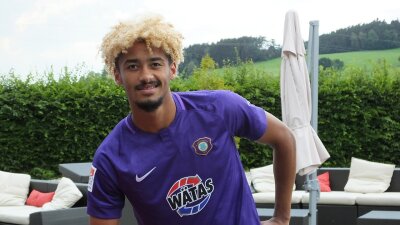 FC Erzgebirge leiht Stürmer aus - Emmanuel Iyoha spielt ab der kommenden Saison