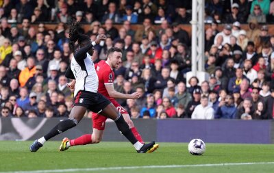 FC Liverpool schlägt Fulham und erobert Rang zwei - Stürmer Diogo Jota erzielt das Tor zum 3:1 für Liverpool.
