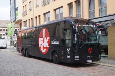 FCK-Bus am Kornmarkt gesichtet - 