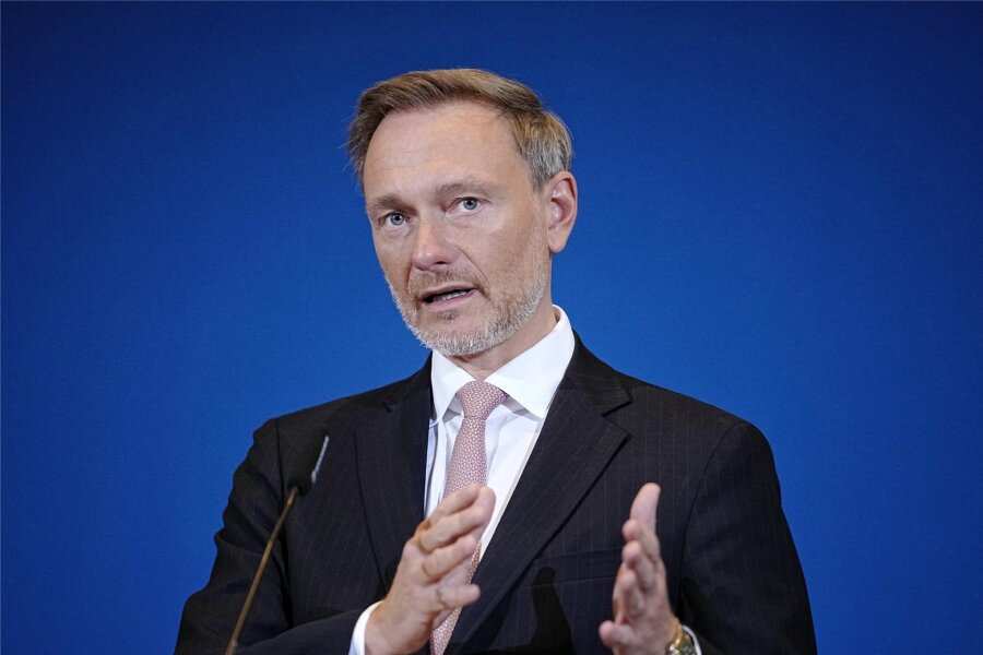 FDP-Chef Lindner zur Ampelkoalition: Wir erreichen mehr, als zu erwarten war - Der FDP-Vorsitzende Christian Lindner spricht sich für ein Dynamisierungspaket zugunsten der Wirtschaft aus. Dabei gehe es nicht nur um Subventionen, betont er.