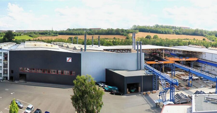 FDP-Politiker informiert sich in Plauener Stahlbauunternehmen über Probleme bei der Modernisierung der maroden Infrastruktur in Deutschland - Blick auf das Gelände von PST Plauen Stahl Technologie an der Hammerstraße.