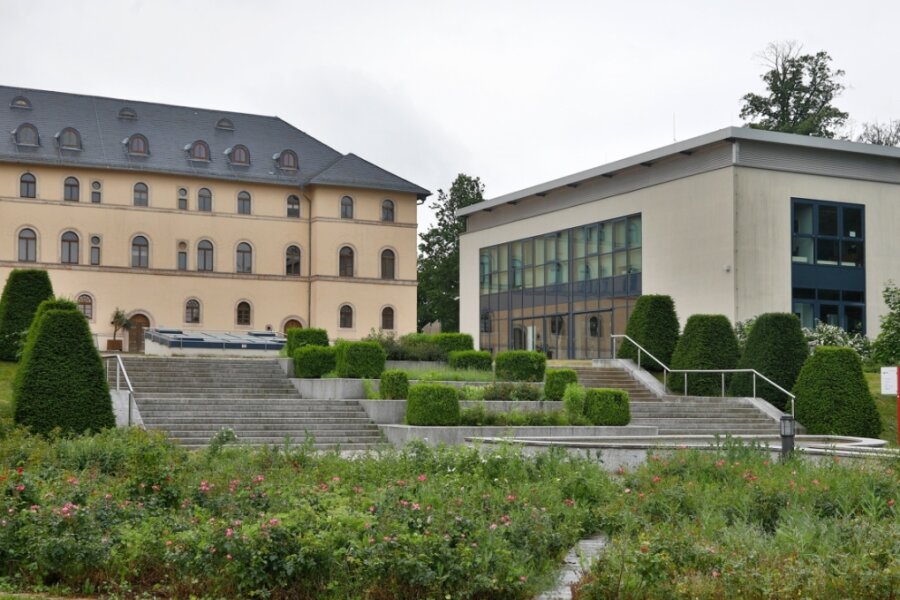 Das Schlosspalais mit dem Daetz-Centrum in Lichtenstein: Das Oberlandesgericht in Dresden hat entschieden, dass die Daetz-Stiftung mit ihren Exponaten ausziehen muss.