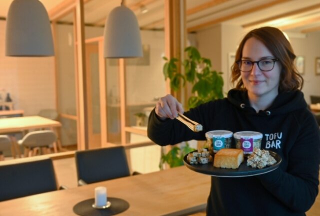 Julia Jeschek betreibt jetzt in Hartmannsdorf eine Tofu-Fabrik.