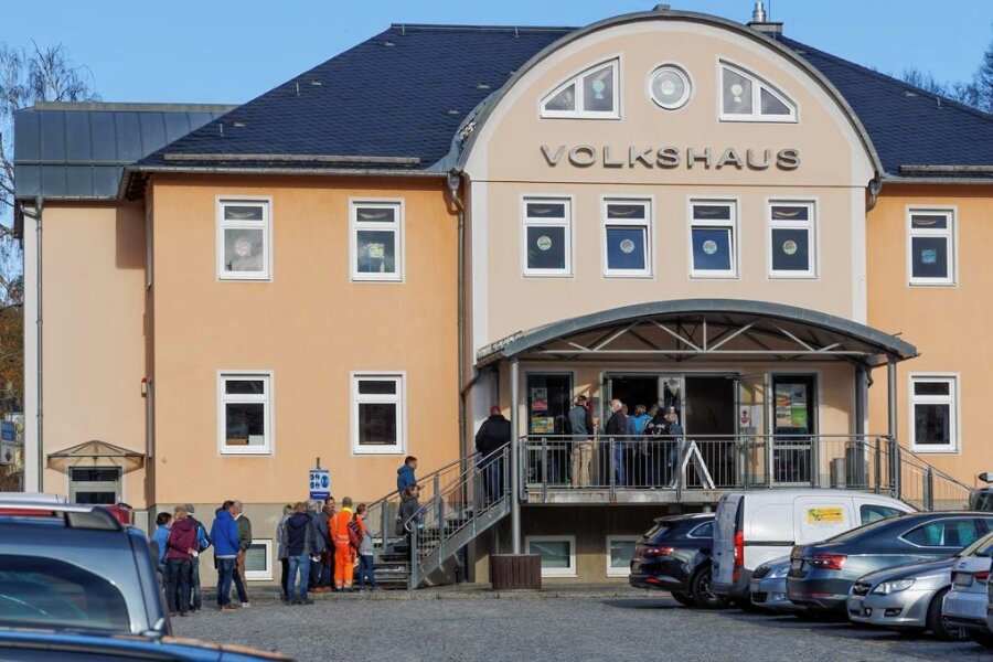 Ferienprojekt im Erzgebirge setzt auf Bewegung und gesunde Ernährung - Der Verein Freizeit- und Familienzentrum hat sein Domizil im Thumer Volkshaus am Neumarkt.
