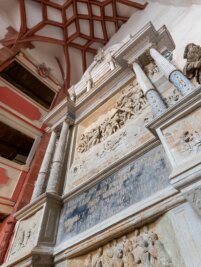 Festwoche für eine Unterschätzte - Das Herzstück der Kapelle: der Altar, aus Sandstein 1576 im Stil der Spätrenaissance gefertigt und mit evangelischen Bildmotiven.