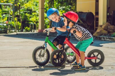 Fette-Reifen-Rennen: In Bad Schlema startet ein großes Radrennen für kleine Leute - Diese Beiden haben einen Plan und ein Ziel: Den Sieg auf „fetten Reifen“.