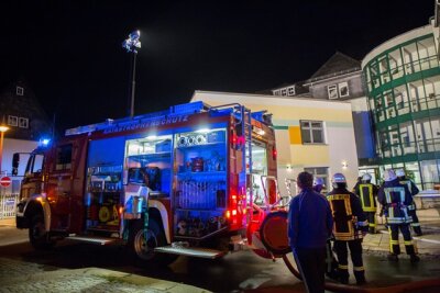 Feuer im Chemieraum des Greifenstein-Gymnasiums in Thum - 