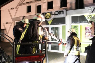 Feuer in Freiberger Diskothek: Ermittler gehen von Brandstiftung aus - Am Morgen des 17. Juli war in der Diskothek Absolom ein Feuer ausgebrochen.