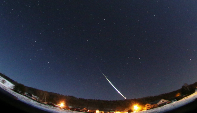 Der Meteorit wurde von einer gut 100 Kilometer entfernten Kamera fotografiert.
