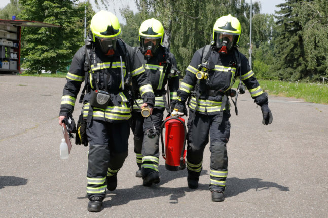 Feuerwehr holt Urlauber zurück - wachsende Personalnot wegen Corona in Chemnitz - 
