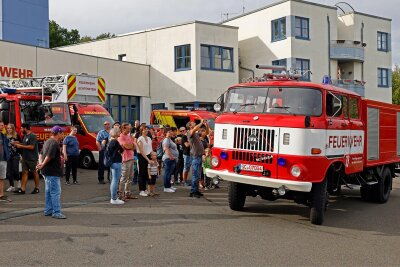 Feuerwehr muss während Fest in Lichtenstein ausrücken - Rundfahrten mit dem Feuerwehrauto waren besonders gefragt.