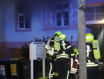 Feuerwehr rückt zu Küchenbrand aus - 