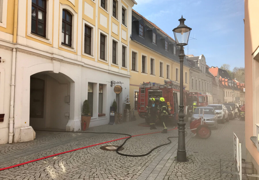 Feuerwehreinsatz in Zschopauer Zentrum - Die Feuerwehr rückte am Freitagnachmittag ins Zschopauer Zentrum aus.