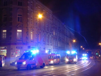 Feuerwehreinsatz wegen vermeintlicher Explosion in Zwickau - 