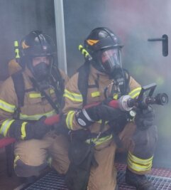 Feuerwehren aus Oelsnitz und Neuwürschnitz starten gemeinsame Ausbildung mit Partnerwehr aus Chodov - Im FTZ wollen die Kameraden aus Oelsnitz, Neuwürschnitz und Chodow unter anderem die Brandbekämpfung unter Atemschutz trainieren. 