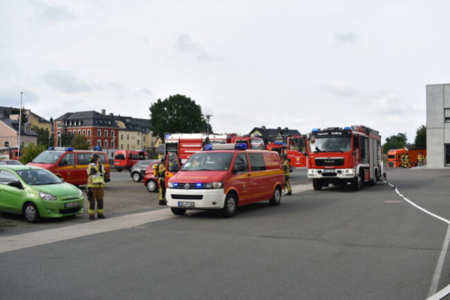 Feuerwehrübung bei Murrelektronik in Stollberg - Etwa 40 Kameraden sind am Freitagnachmittag zu einer Übung bei Murrelektronik in Stollberg ausgerückt.
