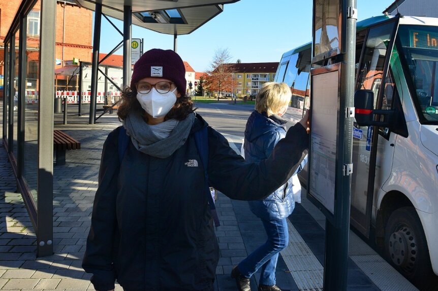 Fahrgäste in Bus und Bahn müssen seit Montag FFP2-Masken tragen. "Freie Presse"-Redakteurin Lea Becker machte den Test. 