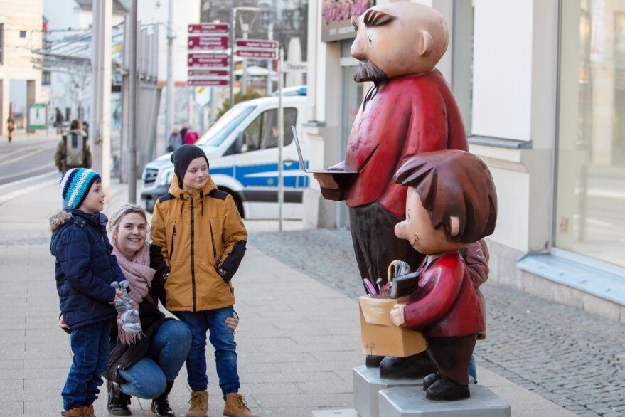 Figurenpaar neu in Plauen - Der Eigentümer des neuen Figurenpaares wird sich demnächst der Öffentlichkeit vorstellen