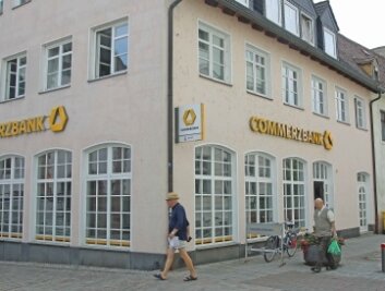 Filiale der Commerzbank bleibt in Crimmitschau - In die Commerzbank in Crimmitschau soll nach Angaben des Geldinstituts noch investiert werden. 