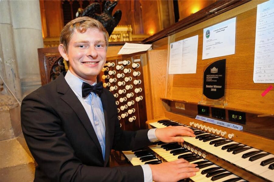Filmmusik von John Williams zum Zschorlauer Orgelspaziergang - Der Leipziger Organist Johannes Krahl spielt zum Orgelspaziergang in Zschorlau an vier Stationen.