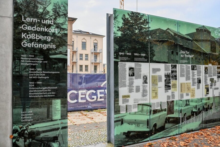 Finanzspritze rettet Weiterbau künftiger Kaßberg-Gedenkstätte - Im einstigen Kaßberg-Gefängnis soll eine Gedenkstätte entstehen. Bislang erinnert dort eine Außenausstellung an dessen Geschichte.