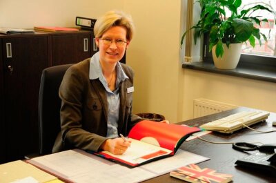 Firmen erhalten Hilfe bei Personalarbeit - Regine Schmalhorst von der Zwickauer Arbeitsagentur will mit ihren Mitarbeitern die Weiterbildungssituation in Unternehmen verbessern.