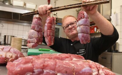Fleischerei gehört zu den besten - Gourmetfleischer Ingolf Fischer ist in Holland zur Metzgermeisterschaft für seinen Alpaka-Schinken mit dem Hauptpreis für das originellste Produkt ausgezeichnet worden. 