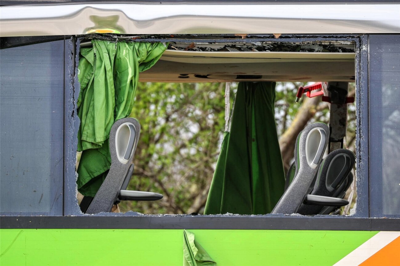 Flixbus-Unfall und Gurtpflicht: Tschechischer Busunternehmer gibt ...